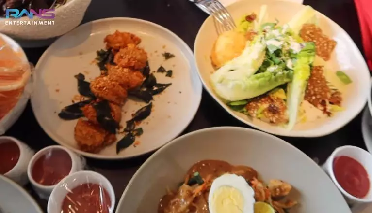 Menu makanan Nagita Slavina saat karantina © YouTube/Rans Entertainment