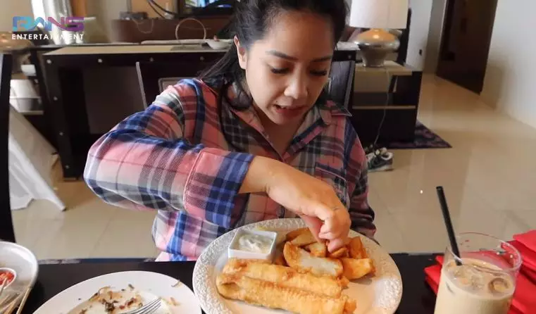 Menu makanan Nagita Slavina saat karantina © YouTube/Rans Entertainment