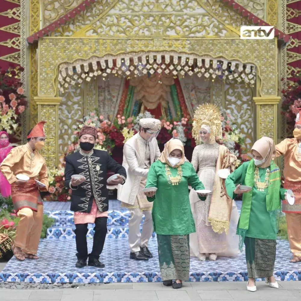 Potret dekorasi Majalang Ka ruma Mintuo Berbagai sumber 