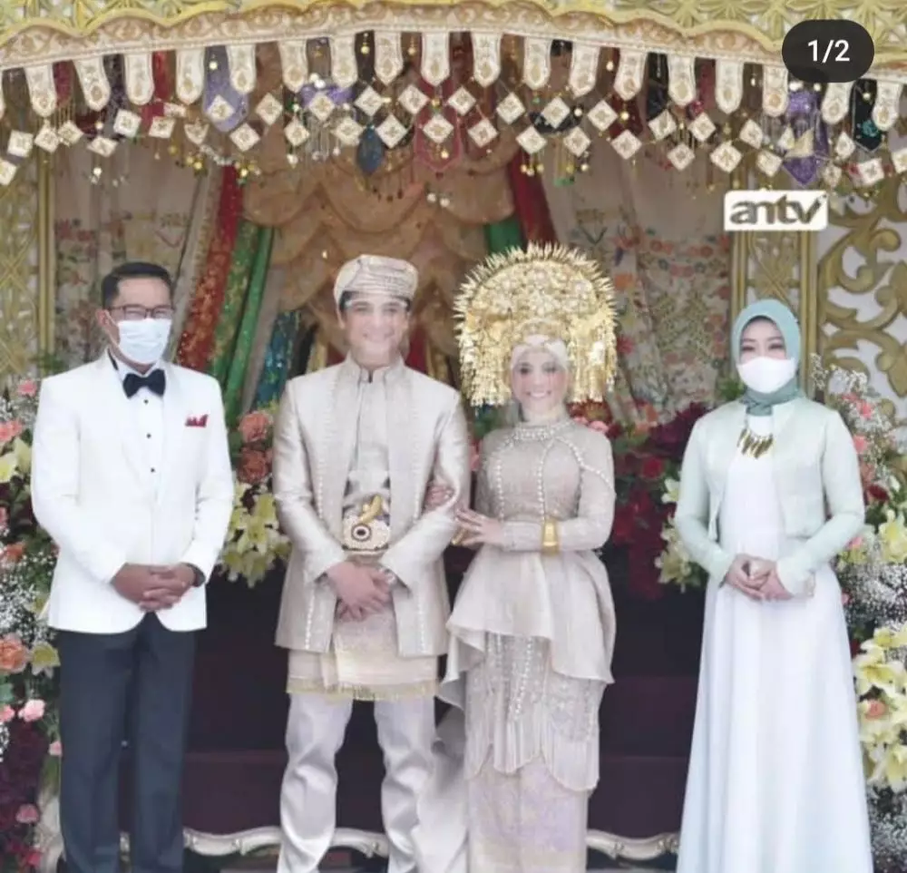 Potret detail busana Lesty kejora saat Manjalang Ka Rumah Mintuo Berbagai sumber Potret detail busana Lesty kejora saat Manjalang Ka Rumah Mintuo Berbagai sumber