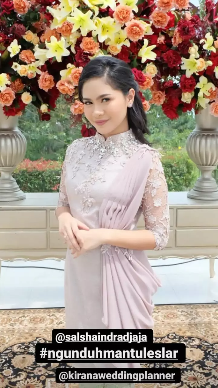 bridesmaid lesty kejora  © instagram