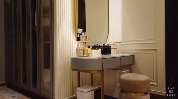 kamar mewah jeje dan syahnaz © YouTube