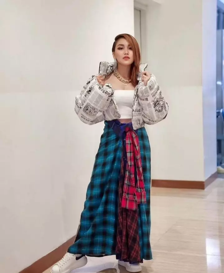 Potret Ayu Ting Ting dengan gaya Korean style Instagram/@ayutingting92