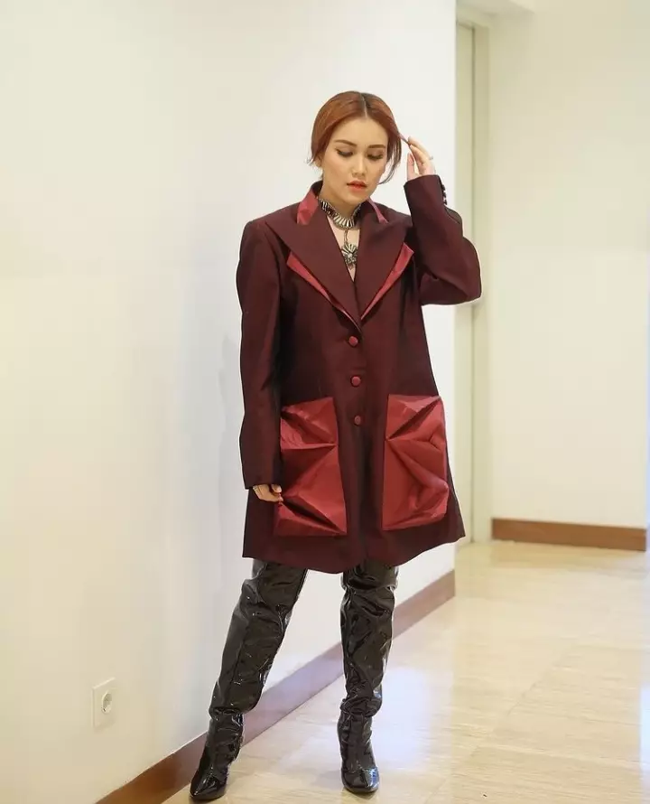 Potret Ayu Ting Ting dengan gaya Korean style Instagram/@ayutingting92