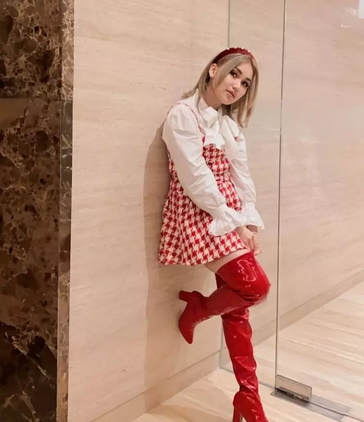Potret Ayu Ting Ting dengan gaya Korean style Instagram/@ayutingting92