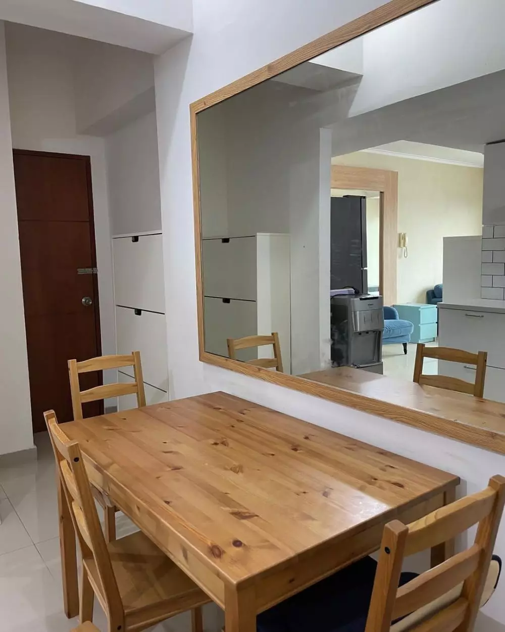 Potret apartment Ernest Prakasa © 2021 brilio.net Potret apartment Ernest Prakasa © 2021 brilio.net