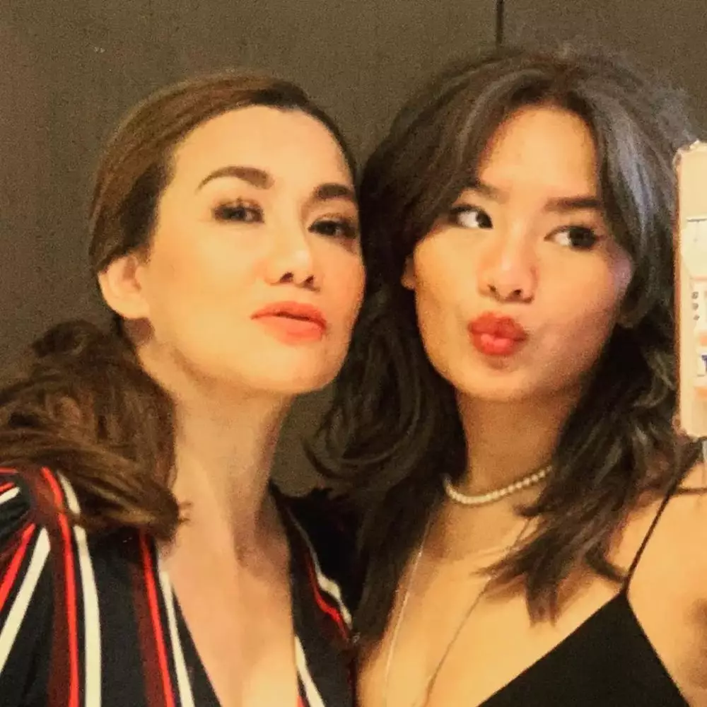 Reza Artamevia unggah foto bareng putri bungsunya Zahwa Instagram Reza Artamevia unggah foto bareng putri bungsunya Zahwa Instagram