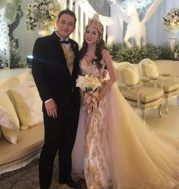 seleb pakai gaun nikah karya igun © instagram