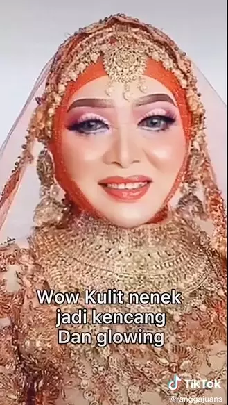 Wajah nenek dimakeup MUA pakai sticker © TikTok/@ranggajuans Wajah nenek dimakeup MUA pakai sticker © TikTok/@ranggajuans