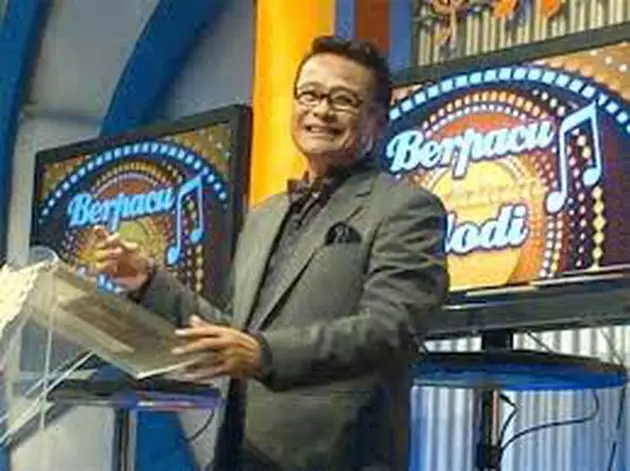 Potret kenangan Koes Hendratmo dari berbagai sumber