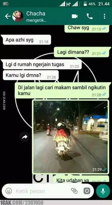 chat lucu ketahuan bohong sama gebetan bikin panik © 2021 1cak.com