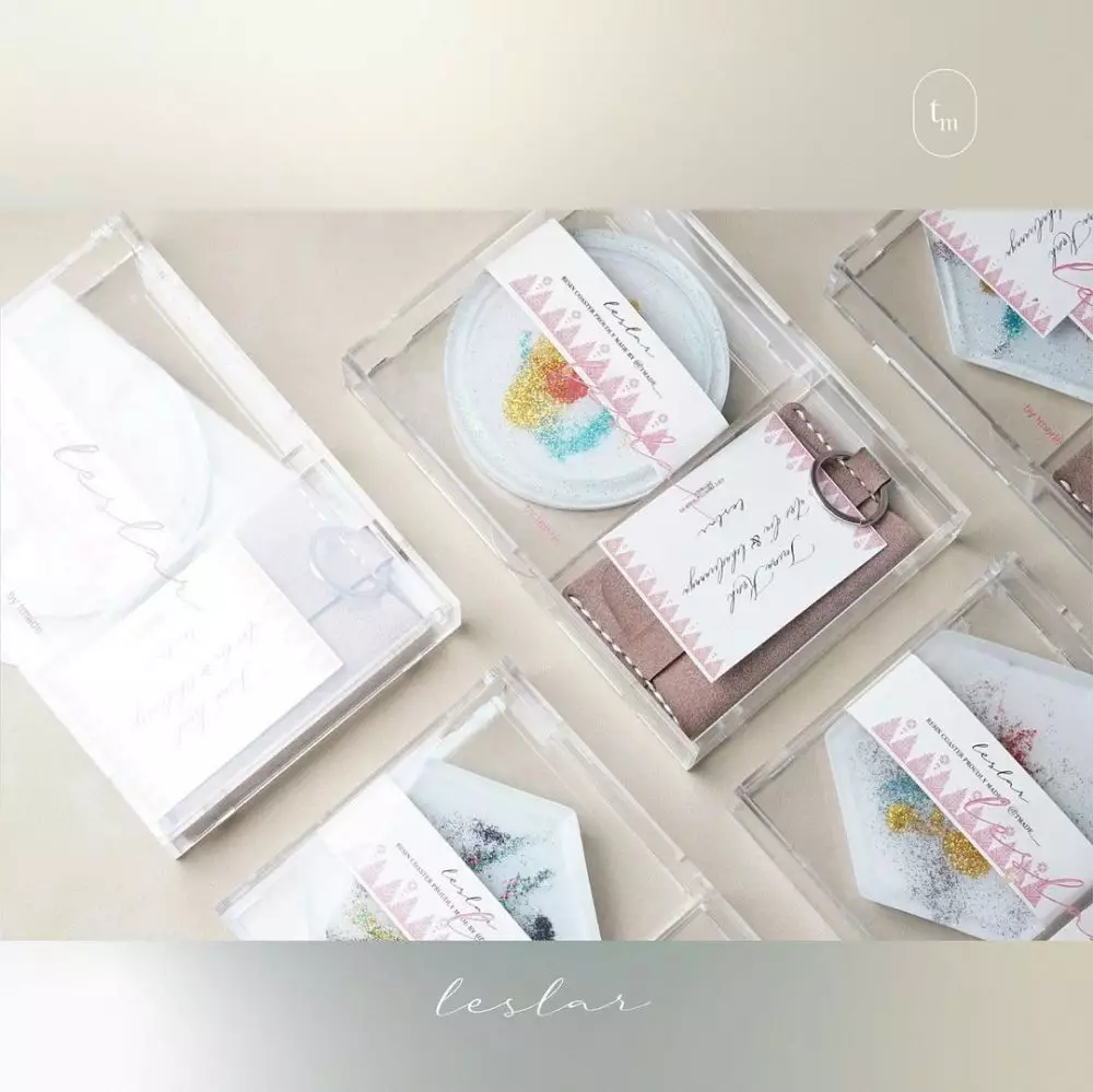 suvenir ngunduh mantu Lesty-Billar dari berbagai sumber