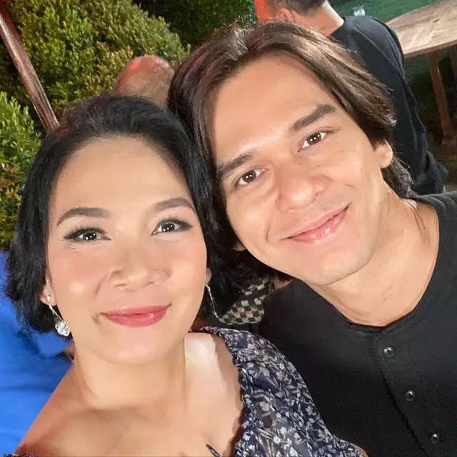 Dian Nitami unggah foto bareng Rangga Azof berbagai sumber