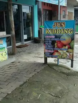 pelesetan di nama toko yang kocaknya bikin mikir deh © 2021 twitter.com pelesetan di nama toko yang kocaknya bikin mikir deh © 2021 twitter.com