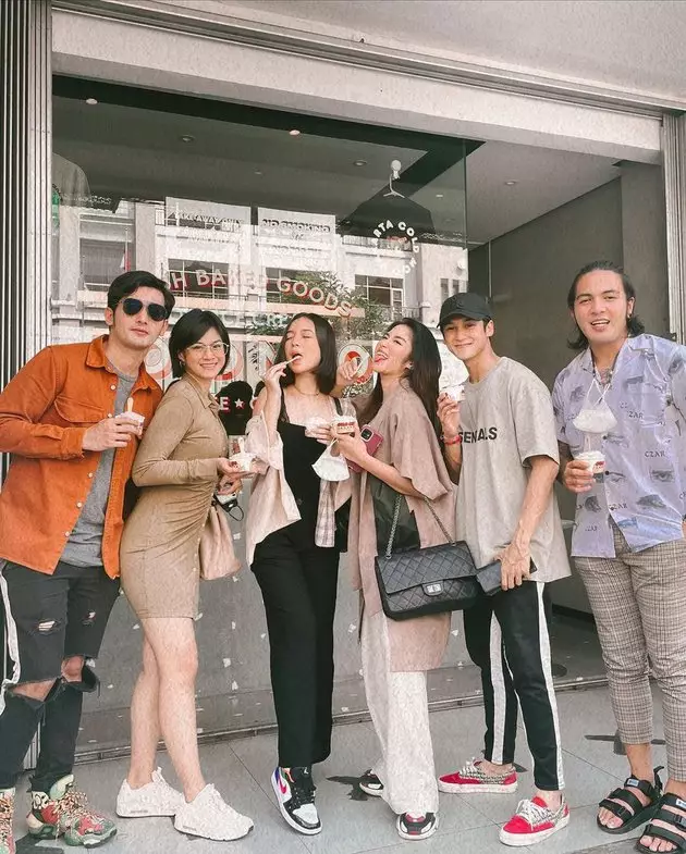 Momen pemain 'Buku Harian Seorang Istri' berbagai sumber