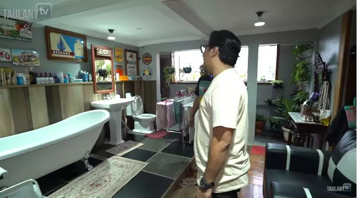 penampakan kamar mandi ahmad dhani © YouTube