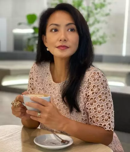 presenter kuis era 90-an dari berbagai sumber presenter kuis era 90-an dari berbagai sumber