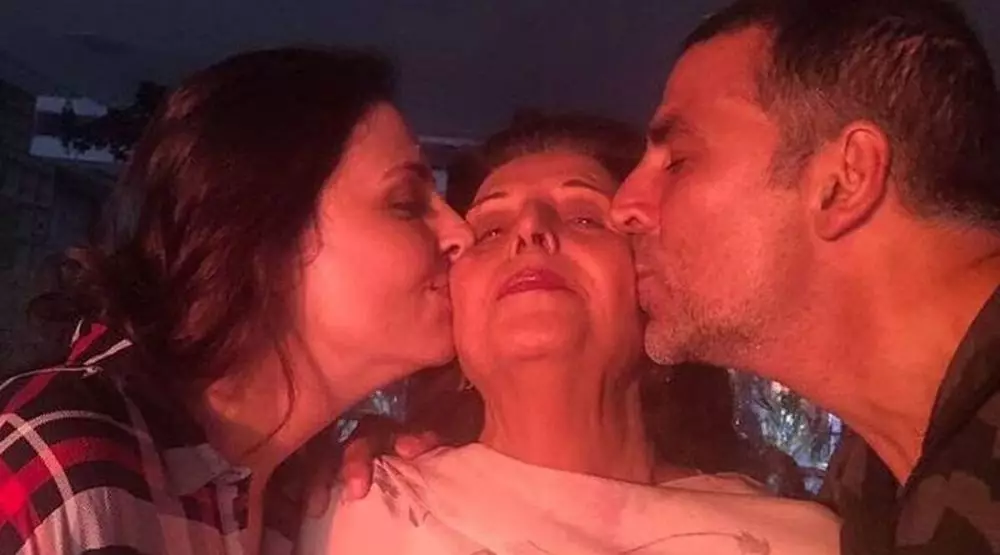 5 Cerita Akshay Kumar kenang mendiang ibunda, ulang tahun terasa sepi berbagai sumber 5 Cerita Akshay Kumar kenang mendiang ibunda, ulang tahun terasa sepi berbagai sumber