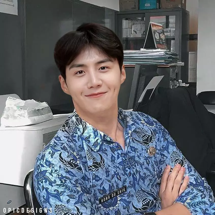 editan foto Kim Seon-ho pakai baju profesi berbagai sumber