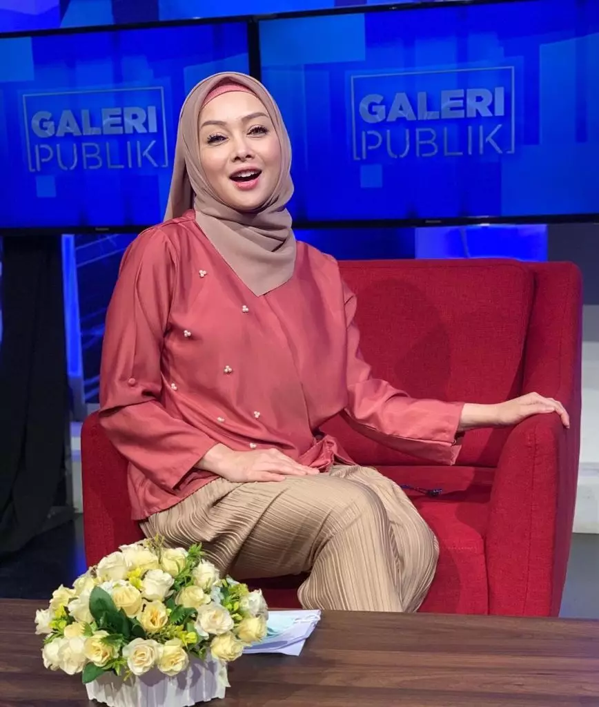 Potret terbaru presenter olahraga 2000-an © 2021 brilio.net Potret terbaru presenter olahraga 2000-an © 2021 brilio.net