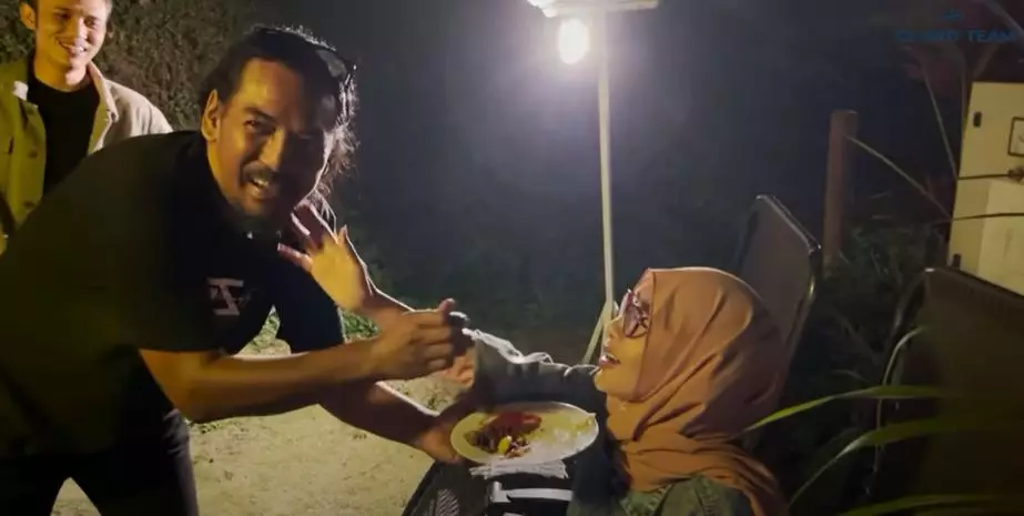 Glenca Chysara dan Rendi Jhon liburan © 2021 brilio.net