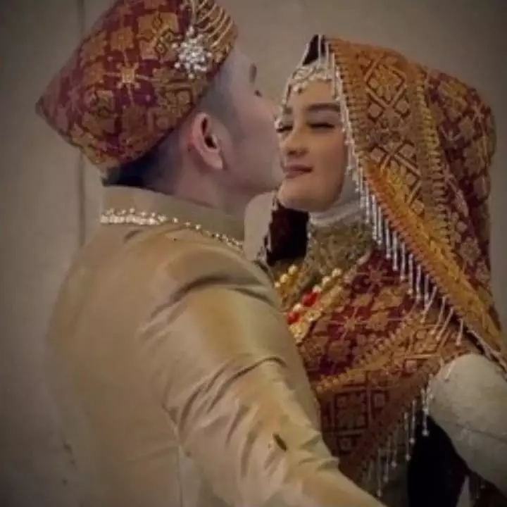 prewedding Ridho DA dan Syifa © 2021 berbagai sumber prewedding Ridho DA dan Syifa © 2021 berbagai sumber