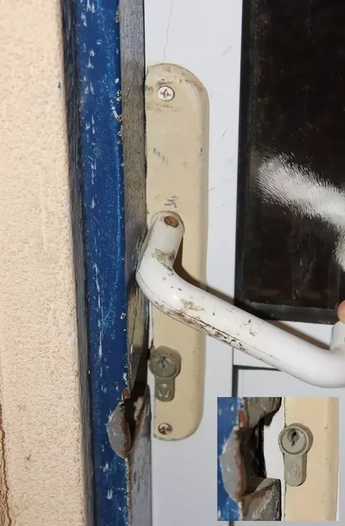 potret lucu kalau salah pasang gagang pintu absurd © 2021 1cak.com potret lucu kalau salah pasang gagang pintu absurd © 2021 1cak.com