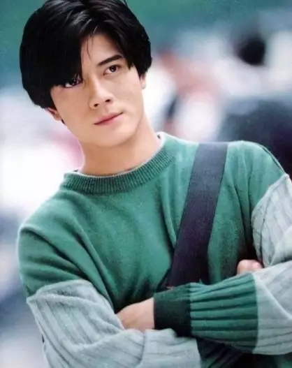 Pesona Aaron Kwok saat muda dari berbagai sumber Pesona Aaron Kwok saat muda dari berbagai sumber