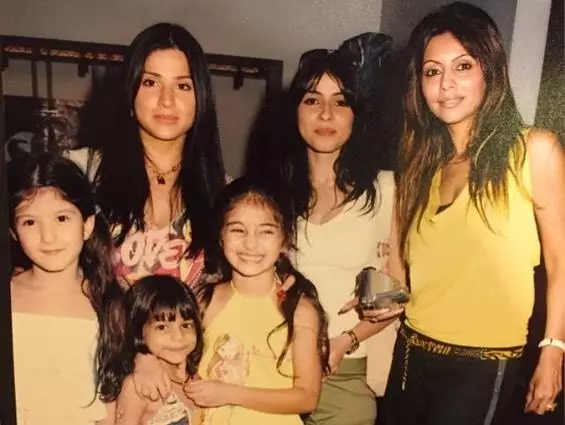 Suhana Ananya Shanaya BFF © 2021 berbagai sumber Suhana Ananya Shanaya BFF © 2021 berbagai sumber