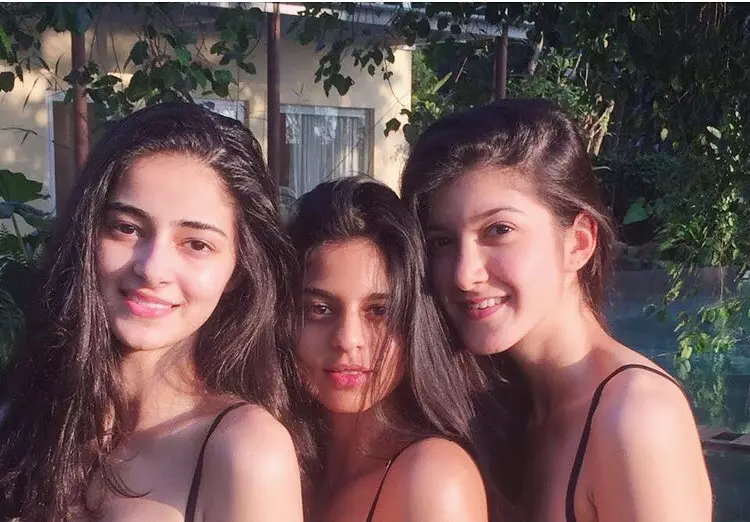 Suhana Ananya Shanaya BFF © 2021 berbagai sumber Suhana Ananya Shanaya BFF © 2021 berbagai sumber