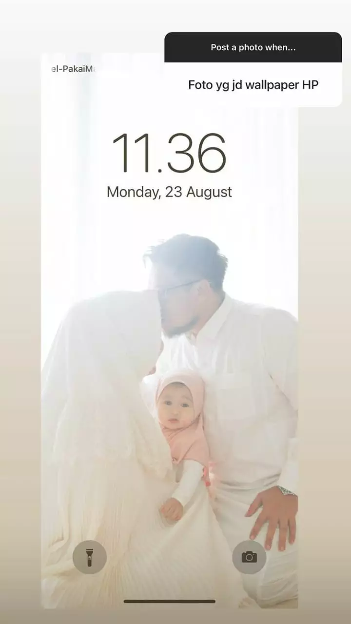 wallpaper handphone seleb © berbagai sumber