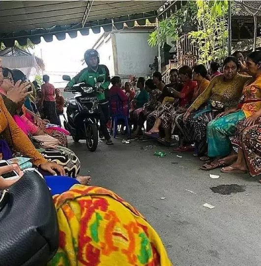 momen apes orang kalau terjebak di tempat umum © 2021 1cak.com momen apes orang kalau terjebak di tempat umum © 2021 1cak.com