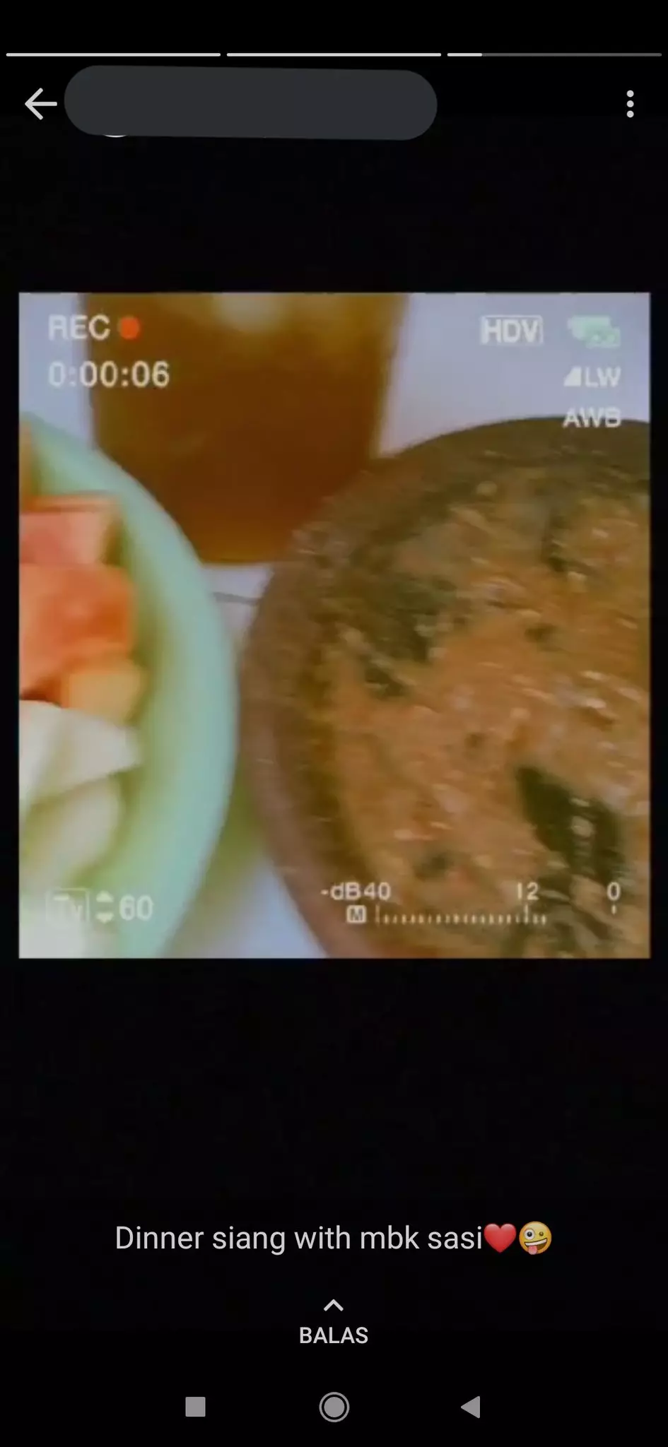 kesalahan di status WA pas pakai bahasa Inggris © 2021 twitter.com