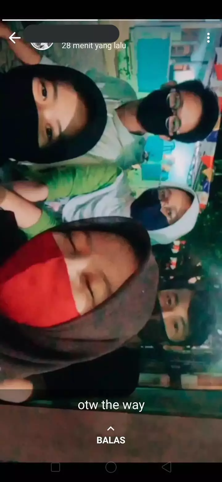 kesalahan di status WA pas pakai bahasa Inggris © 2021 twitter.com