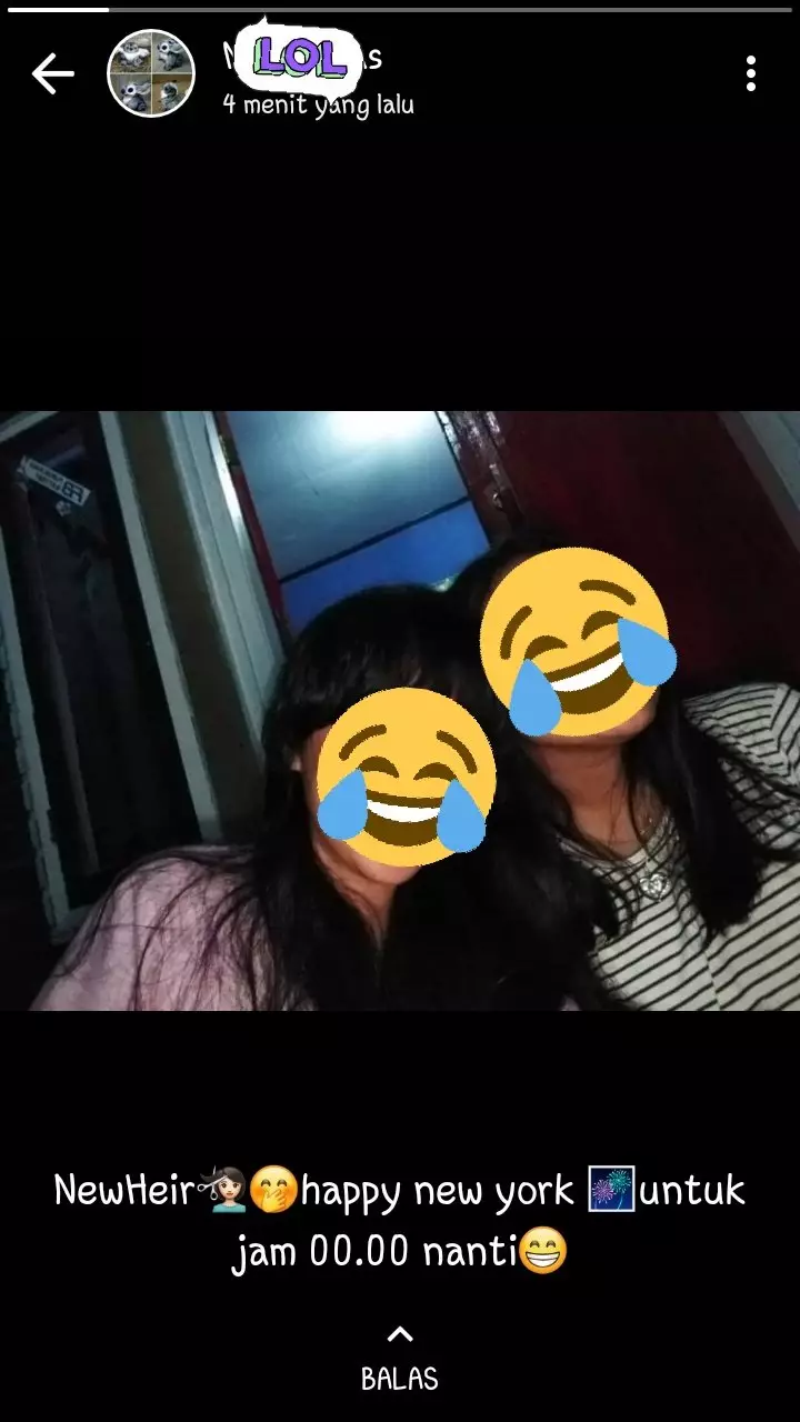 kesalahan di status WA pas pakai bahasa Inggris © 2021 twitter.com