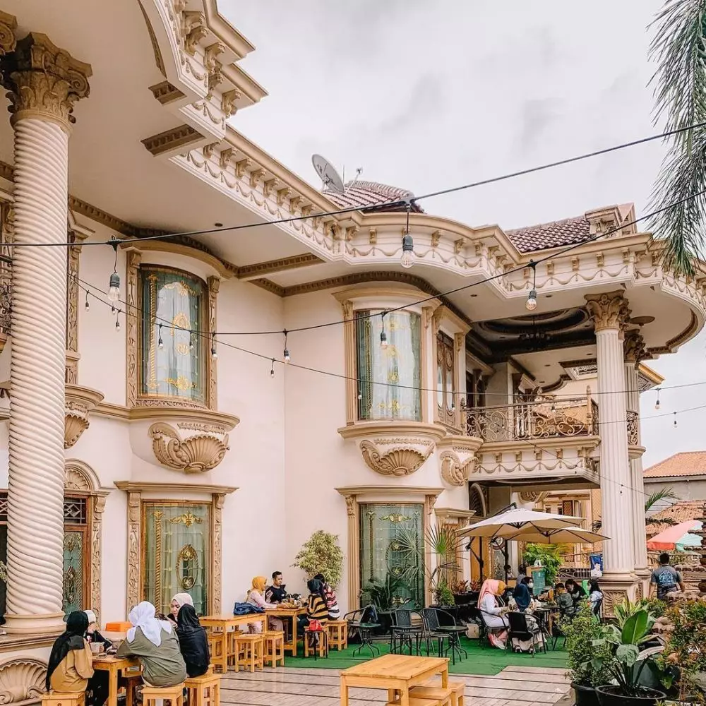  cara Muzdalifah desain teras jadi restoran dari berbagai sumber