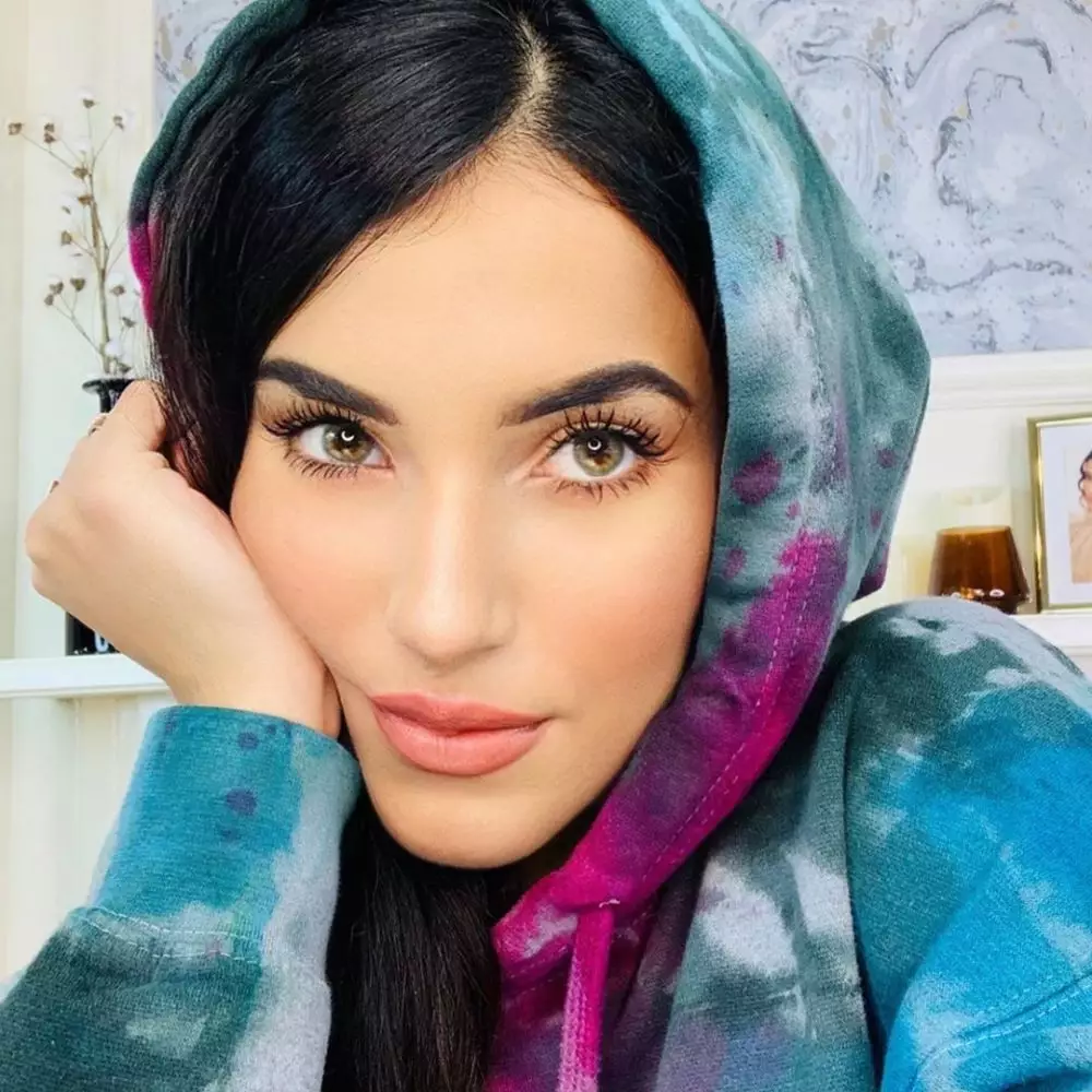 tasya farasya jadi kembaran seleb lain © instagram