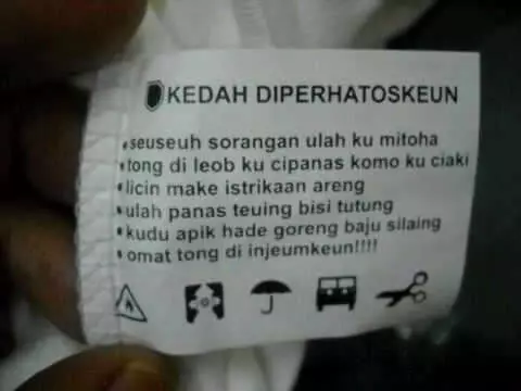 peringatan di label baju yang bikin melongo abis © 2021 1cak.com