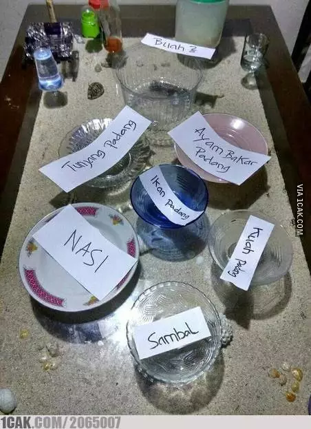 17 Meme lucu menu makanan mahasiswa akhir bulan, bikin ngelus dada © 2021 brilio.net 17 Meme lucu menu makanan mahasiswa akhir bulan, bikin ngelus dada © 2021 brilio.net