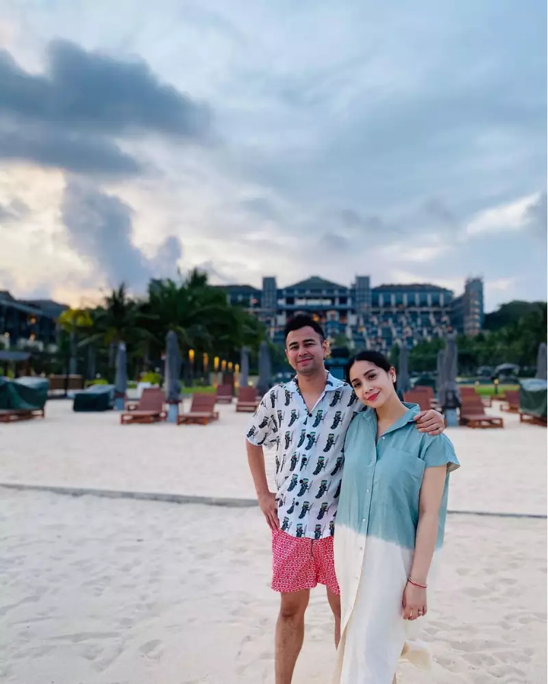 cara Nagita Slavina memilih busananya Instagram/@raffinagita1717