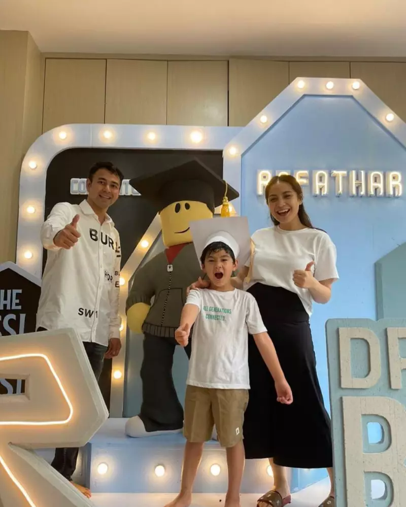 cara Nagita Slavina memilih busananya Instagram/@raffinagita1717