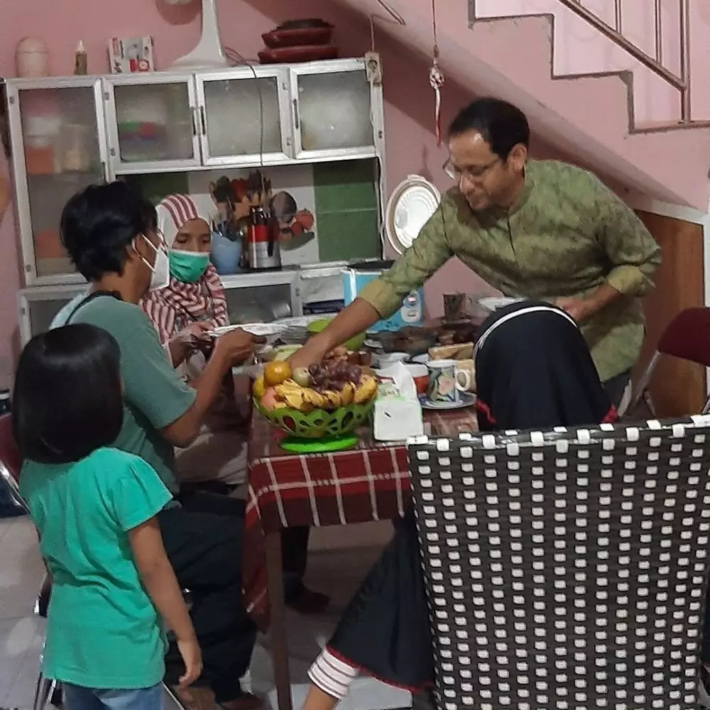 Nadiem Makarim menginap di rumah guru Yogyakarta © 2021 brilio.net