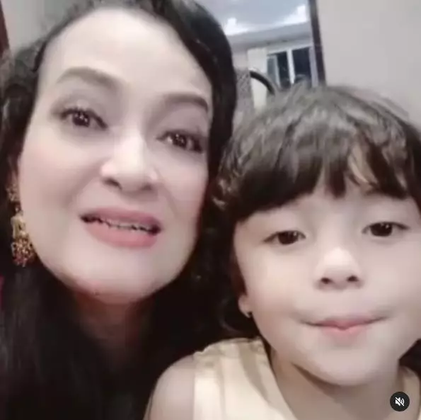 reyna bareng neneknya © 2021 Instagram reyna bareng neneknya © 2021 Instagram