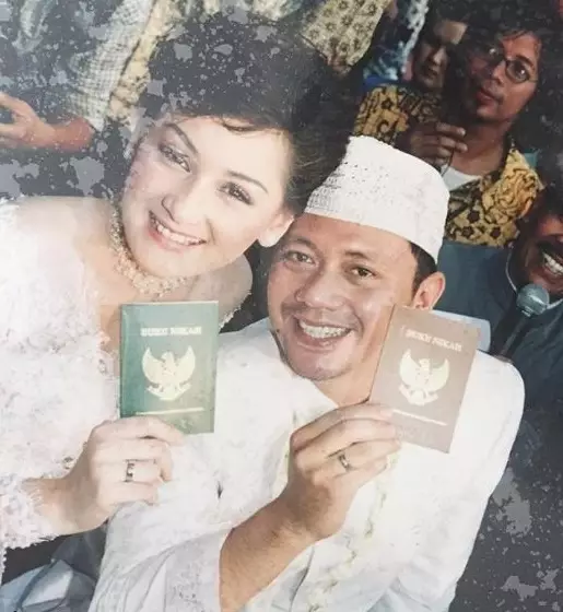 mona ratuliu kenang momen pernikahan © instagram mona ratuliu kenang momen pernikahan © instagram