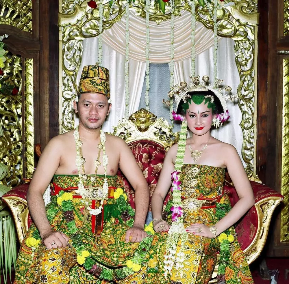 mona ratuliu kenang momen pernikahan © instagram mona ratuliu kenang momen pernikahan © instagram