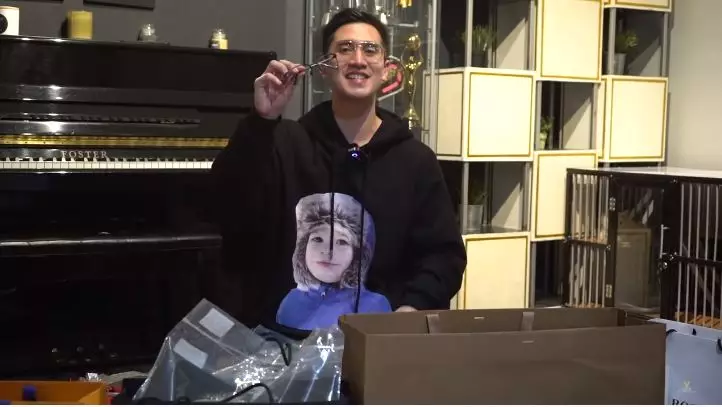 kado ulang tahun verrel bramasta © YouTube kado ulang tahun verrel bramasta © YouTube