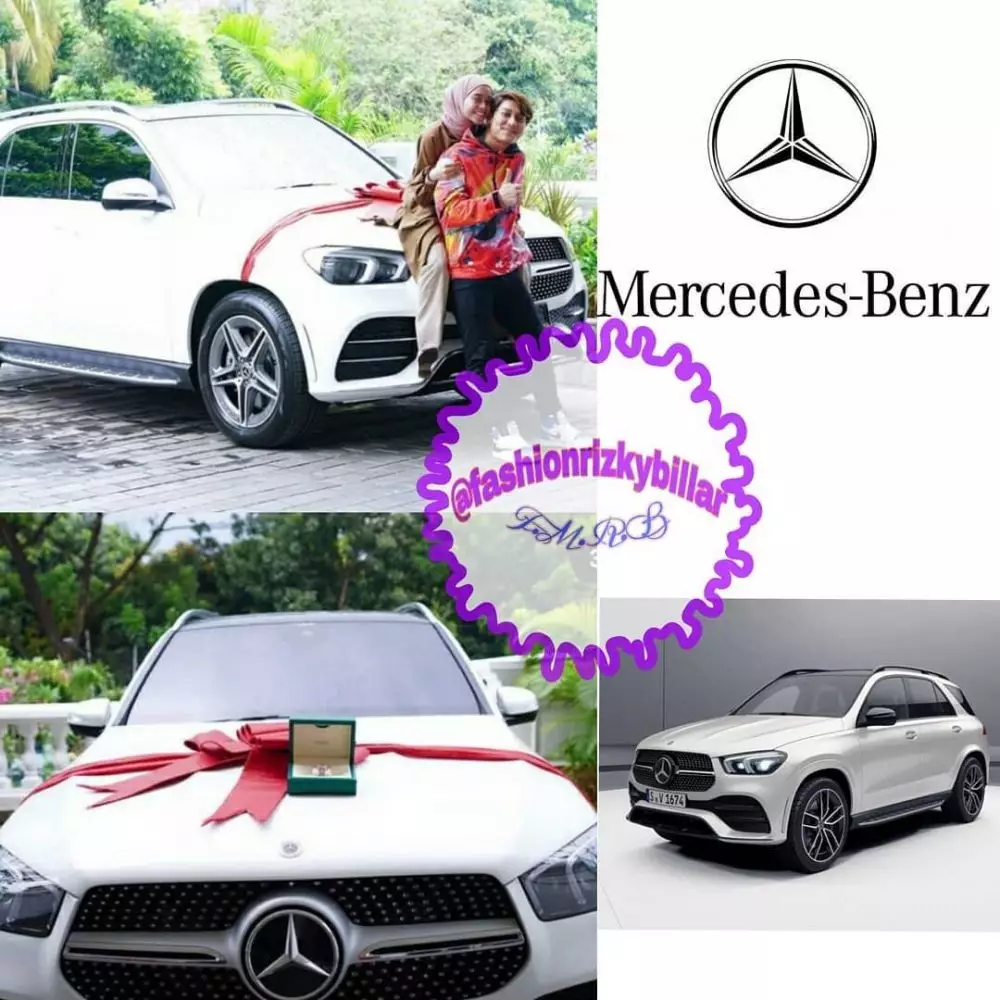 Taksiran harga hadiah Rizky Billar © 2021 brilio.net Taksiran harga hadiah Rizky Billar © 2021 brilio.net