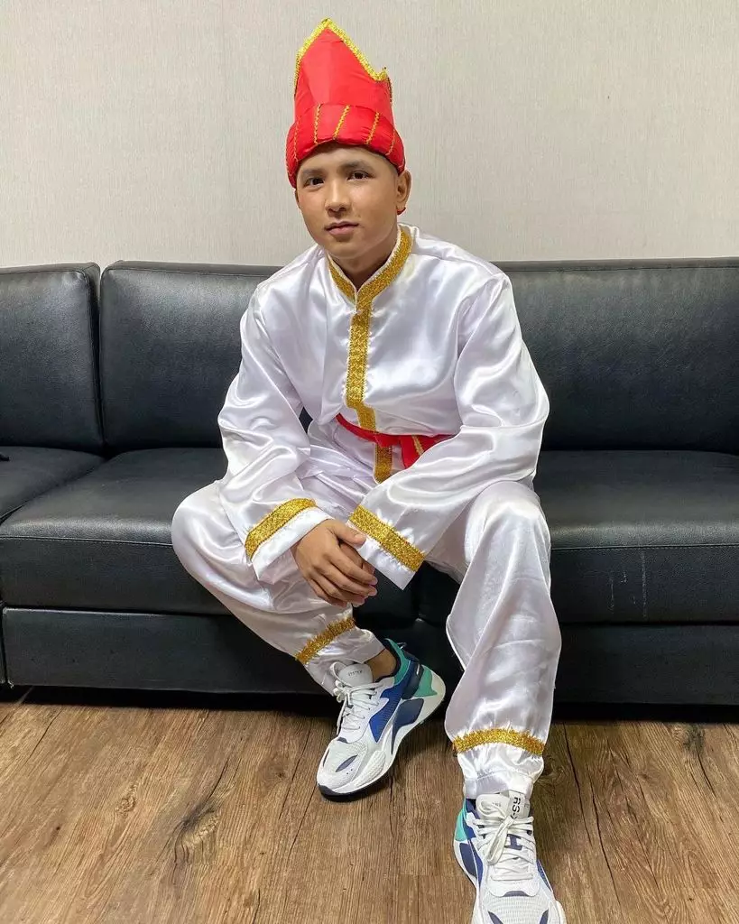 Jirayut pakai baju adat indonesia © 2021 brilio.net Jirayut pakai baju adat indonesia © 2021 brilio.net