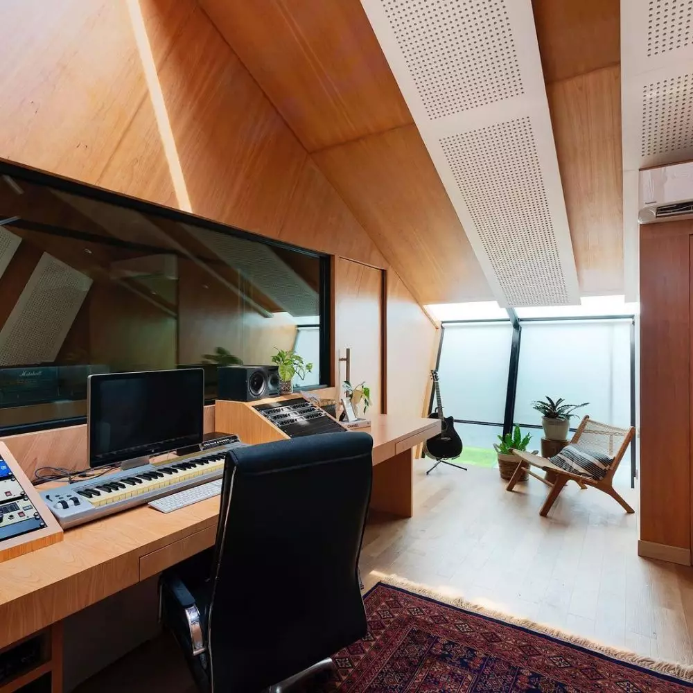 potret studio musik ello © instagram