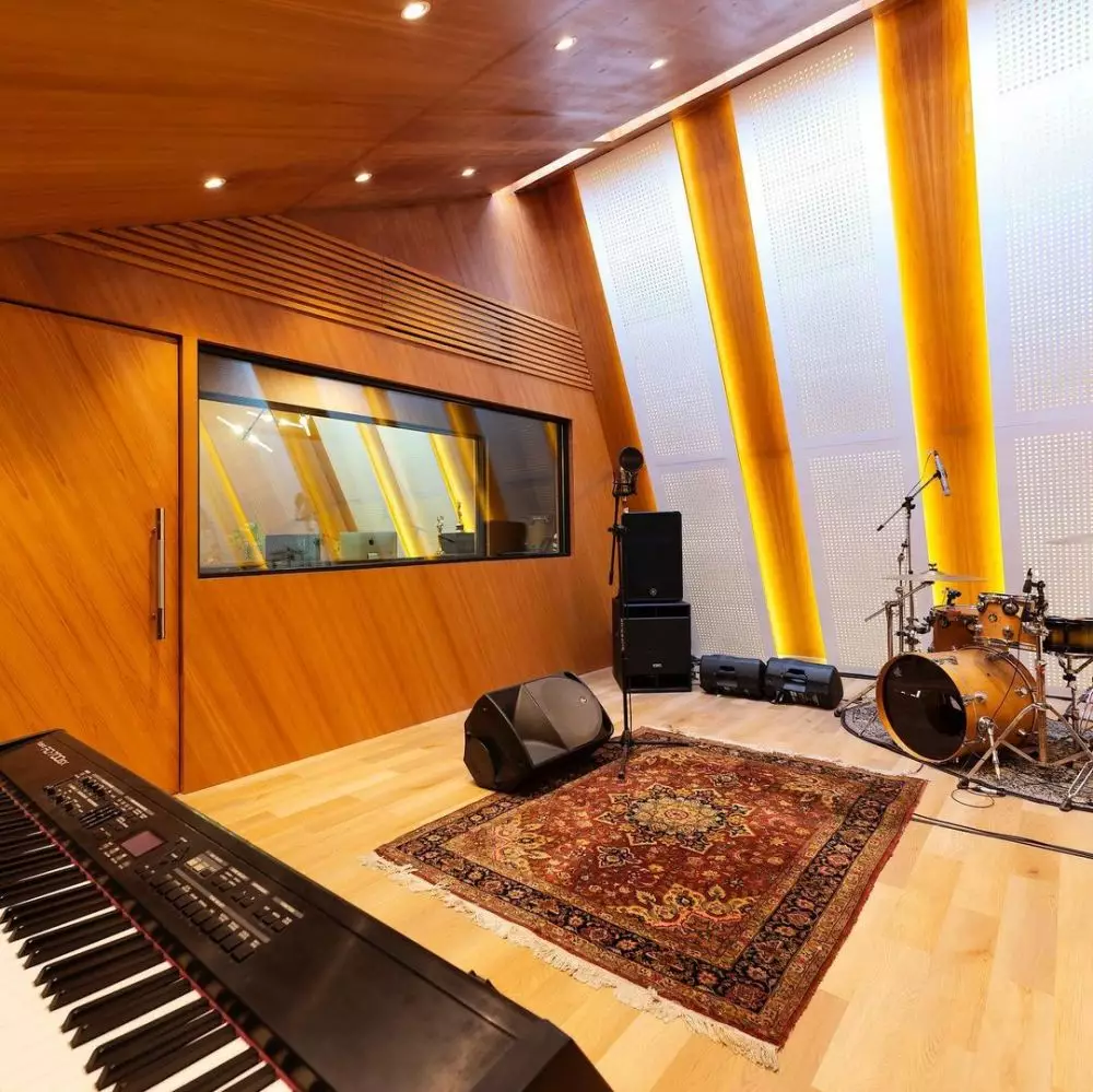 potret studio musik ello © instagram